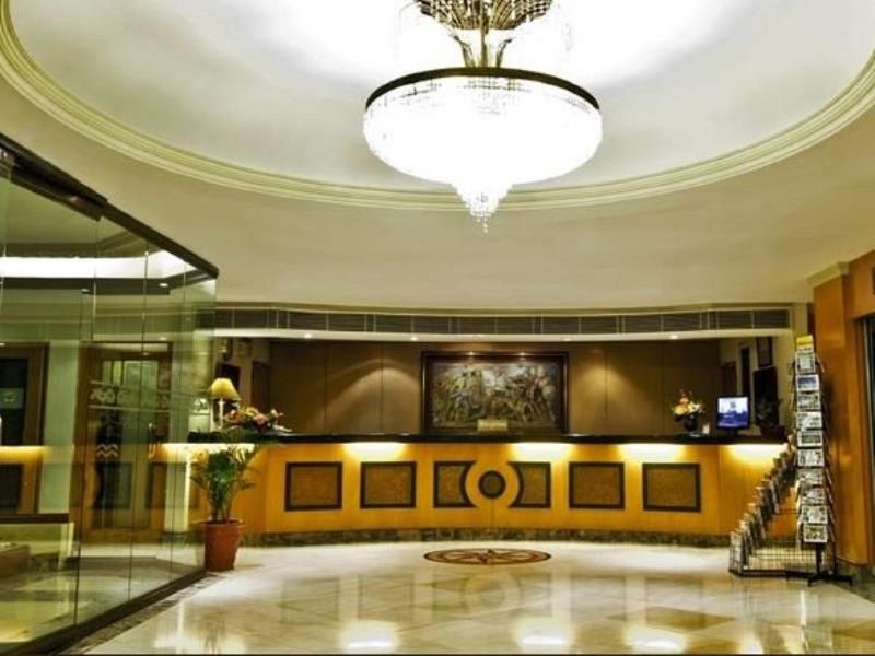 โรงแรมเบอร์จายา มากาตี Makati City ภายนอก รูปภาพ