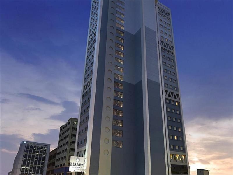 โรงแรมเบอร์จายา มากาตี Makati City ภายนอก รูปภาพ