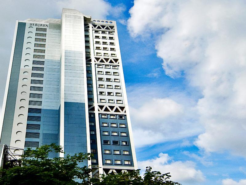 โรงแรมเบอร์จายา มากาตี Makati City ภายนอก รูปภาพ